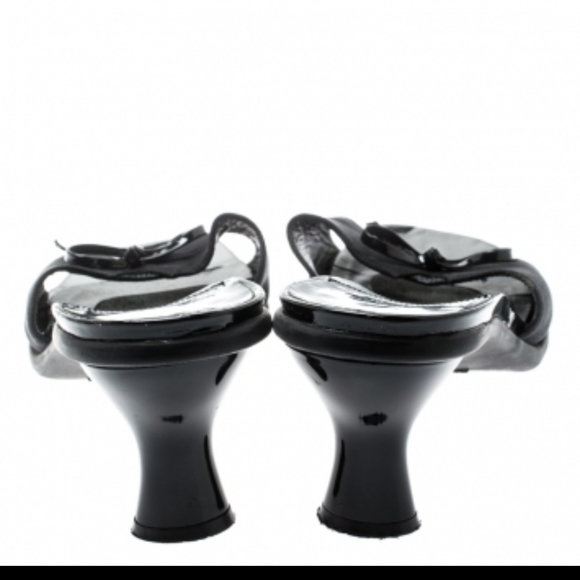 Stuart weitzman black leather slides heel and bow